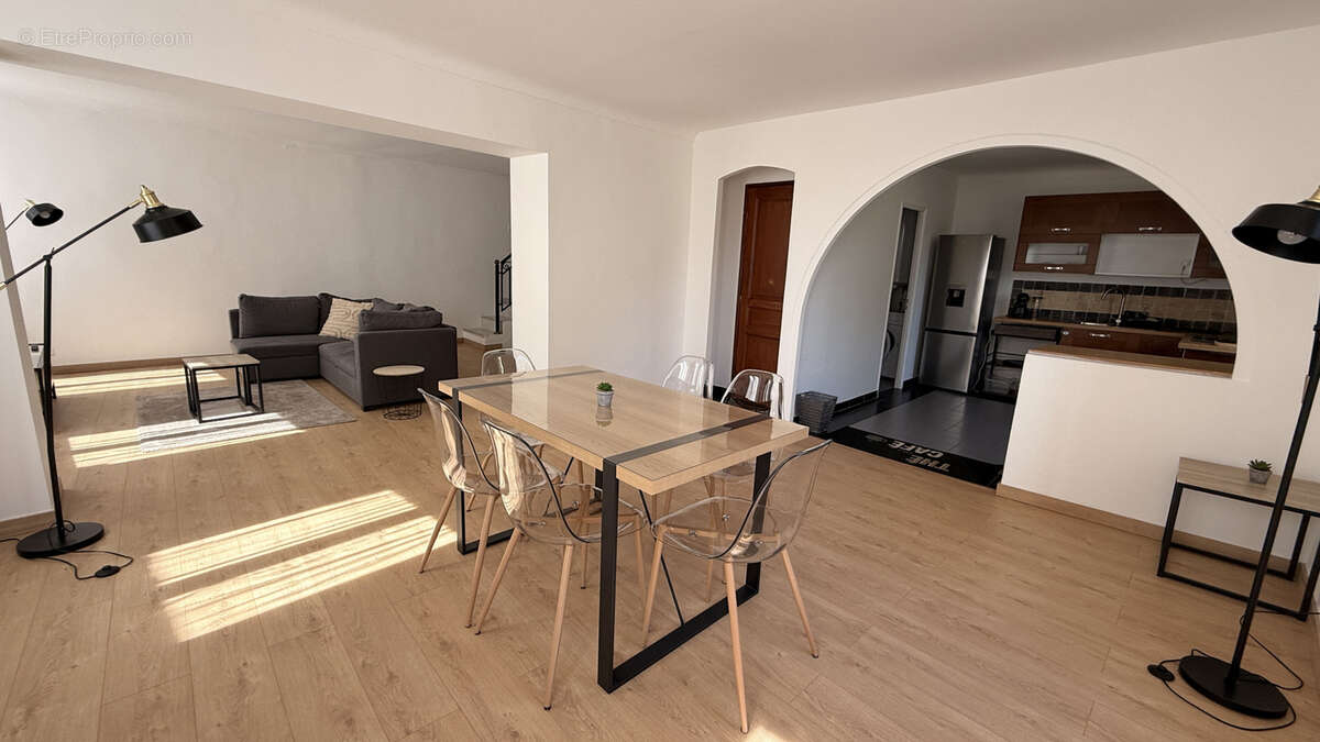Appartement à SAINT-JEANNET