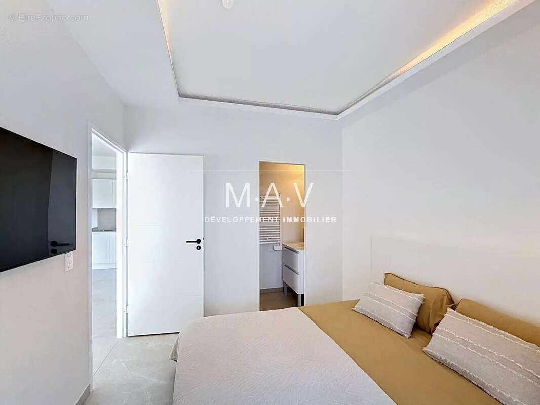 Nice/proche port – appartement duplex 3 pièces, dernier étage, état neuf, 2 terrasses au calme - photo 12