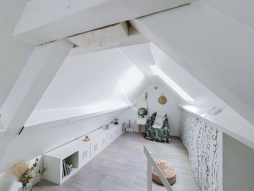 Maison à VARREDDES