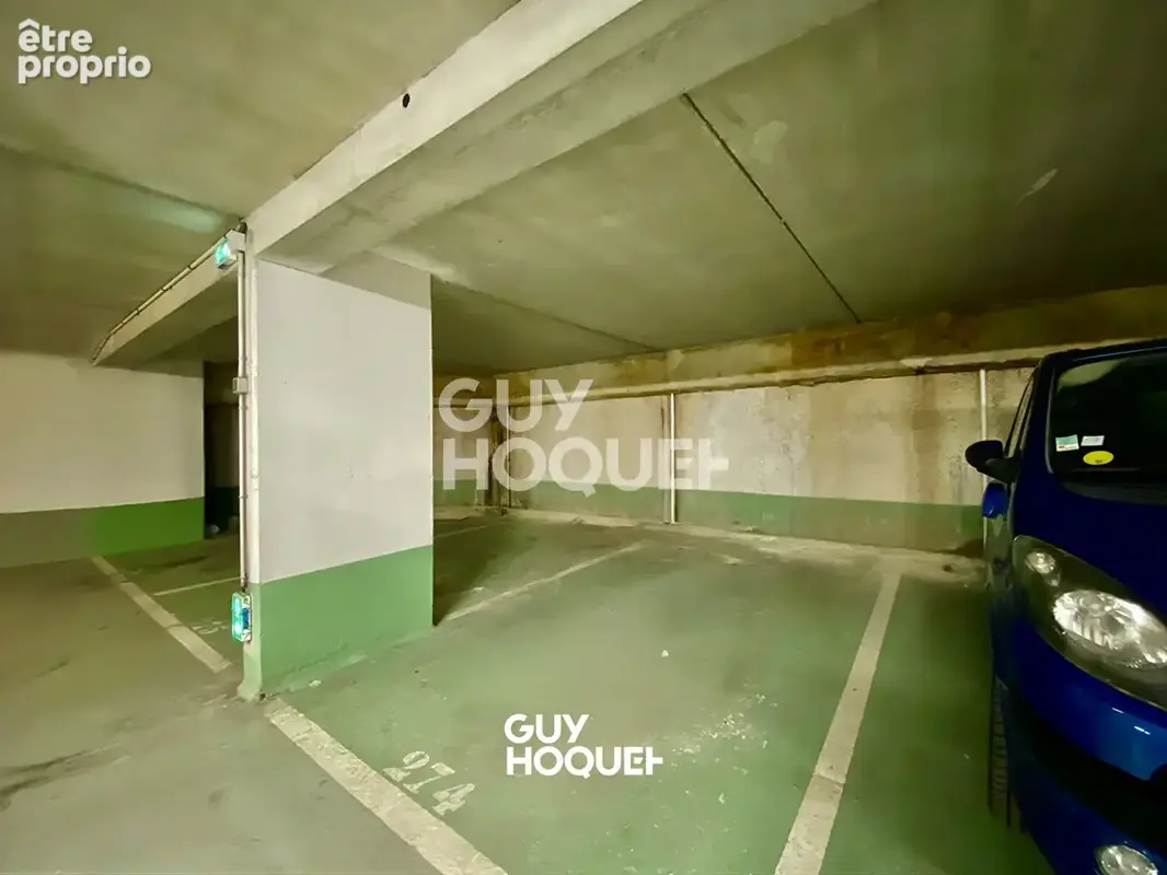 Photo Parking à Issy-Les-Moulineaux au prix de 19 000€