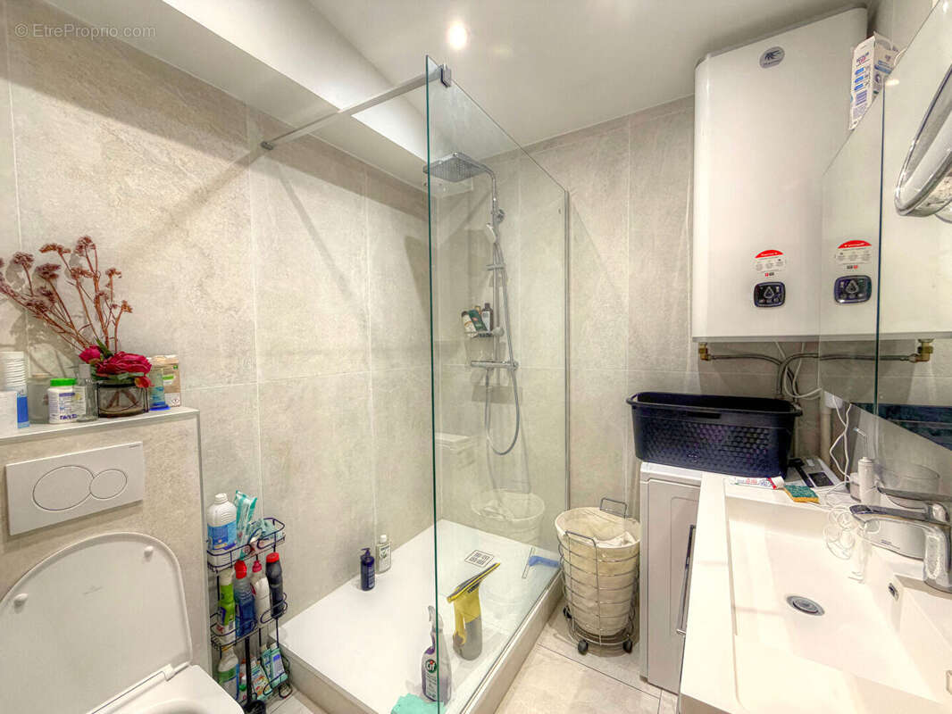 Appartement à LA GARENNE-COLOMBES