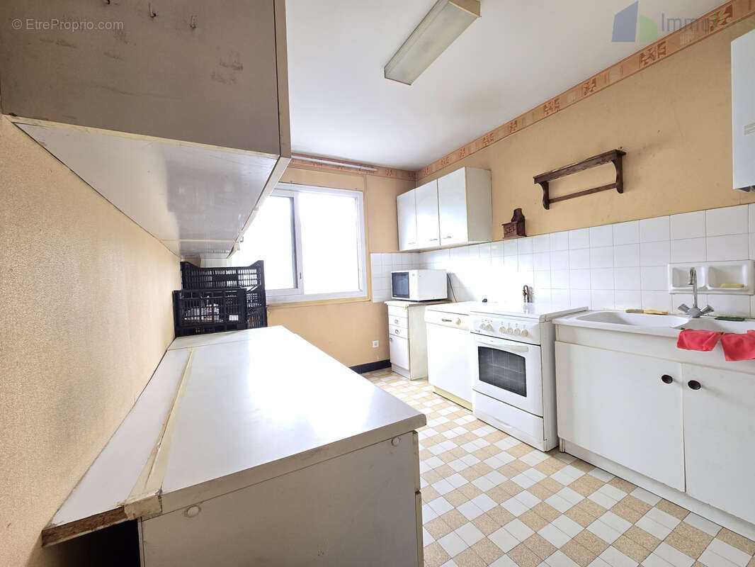 Appartement à LYON-8E