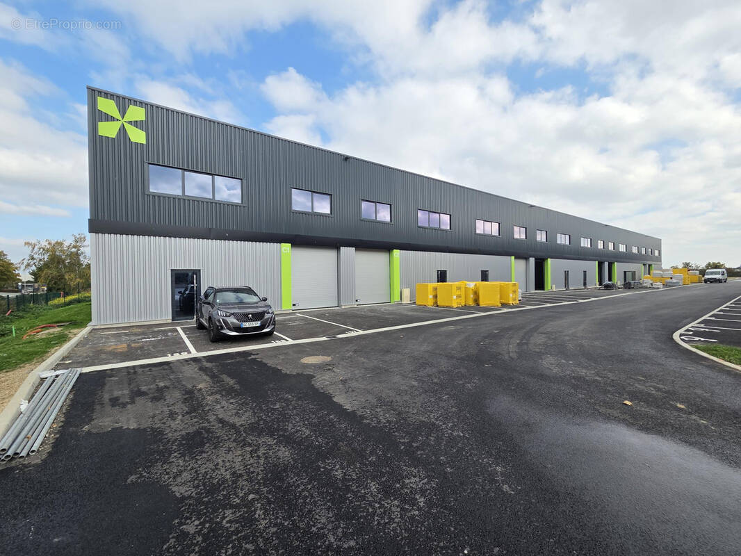 Commerce à SAINT-BARTHELEMY-D&#039;ANJOU