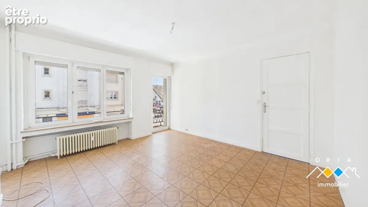 CHARMES - Appartement 6 pièces 143 m2 - photo 4
