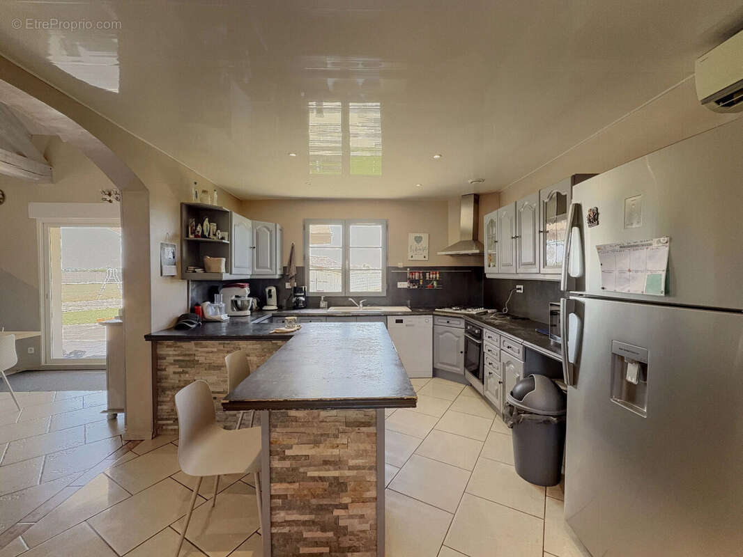 Maison 142 m² à Louhans  - photo 8