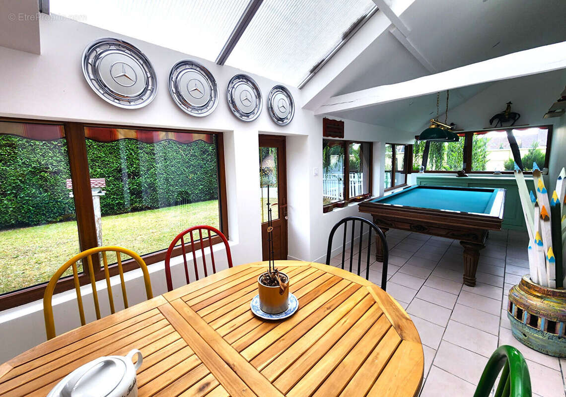 Maison à INCARVILLE