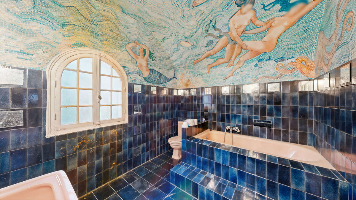Maison à rénover, piscine, terrain 1660 m2 - photo 4
