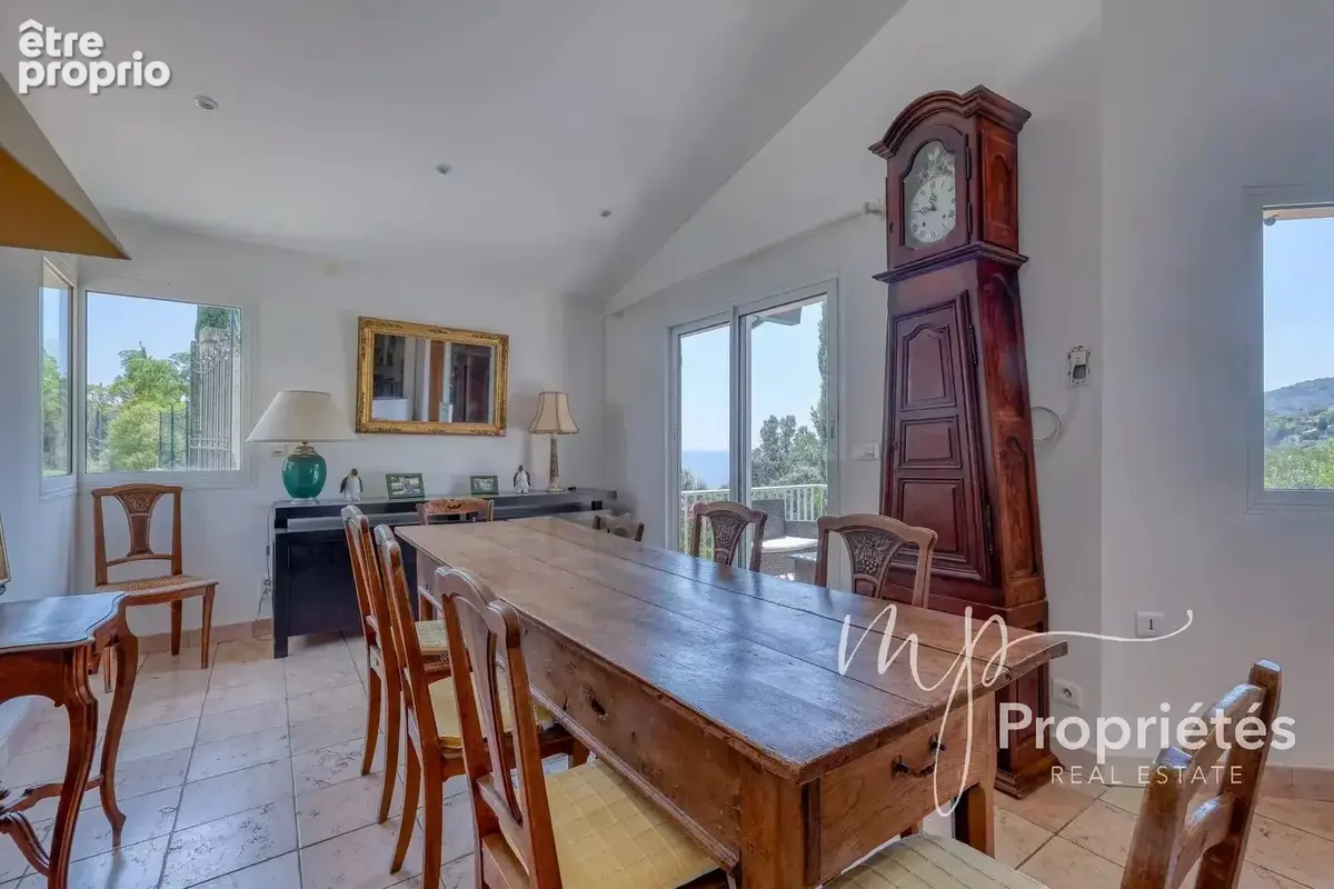 A VENDRE Maison  Rayol Canadel sur Mer. Propriété 300m² vue mer piscine proche plage - photo 9