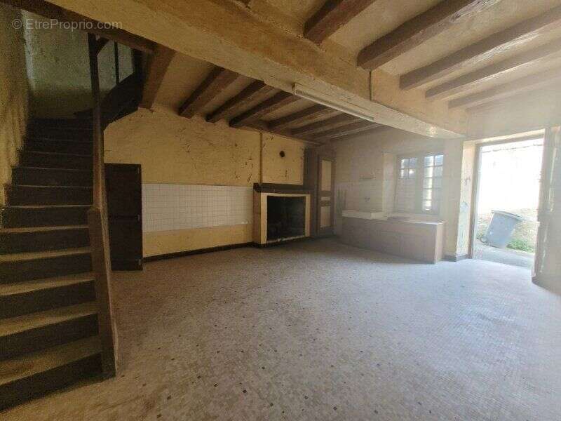 Maison 130 m² à Buxeuil  - photo 2
