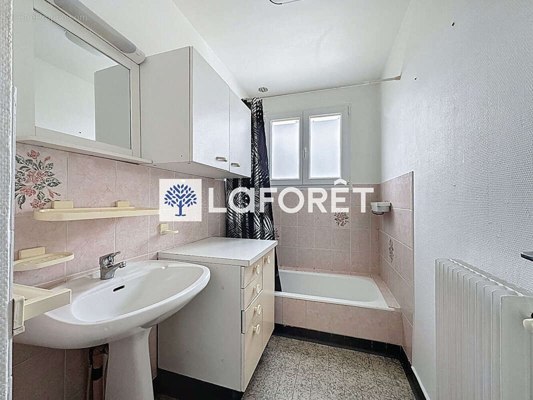 Maison à LE MESNIL-ESNARD