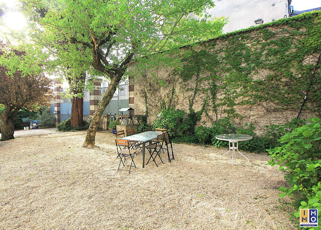 Maison à MEHUN-SUR-YEVRE