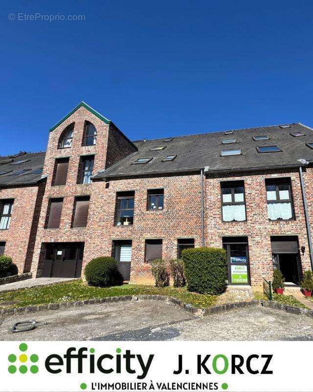 Appartement à FAMARS