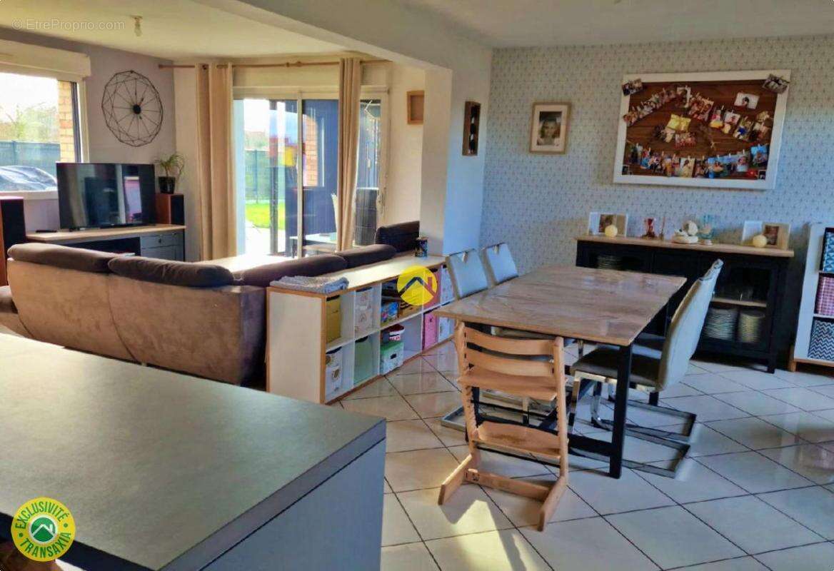 Maison à LAIRES