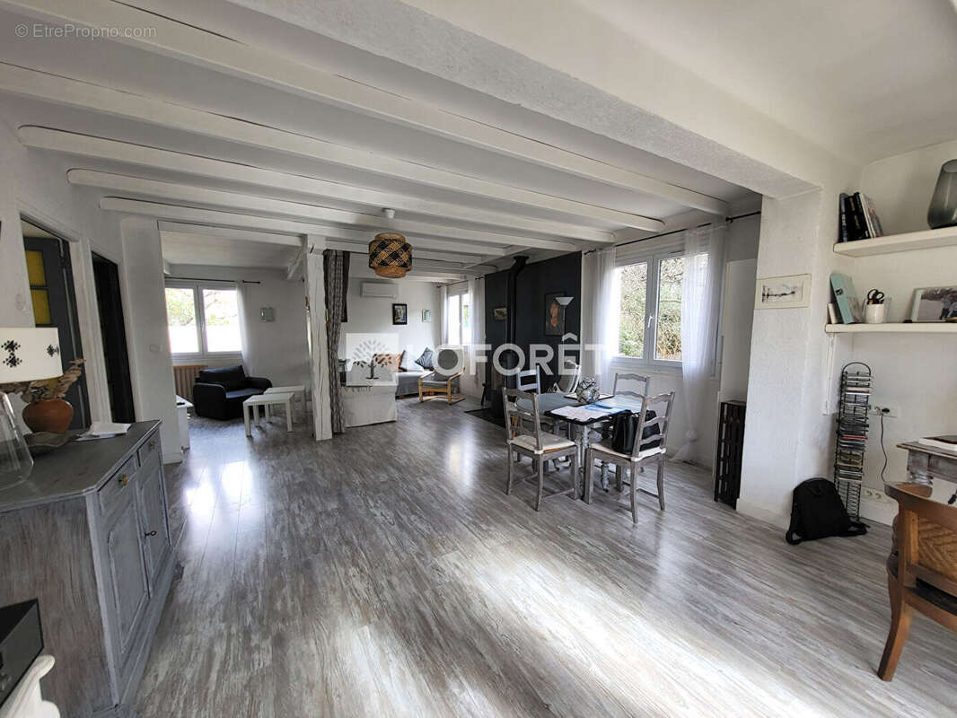 Maison à CHATEAUNEUF-DE-GADAGNE