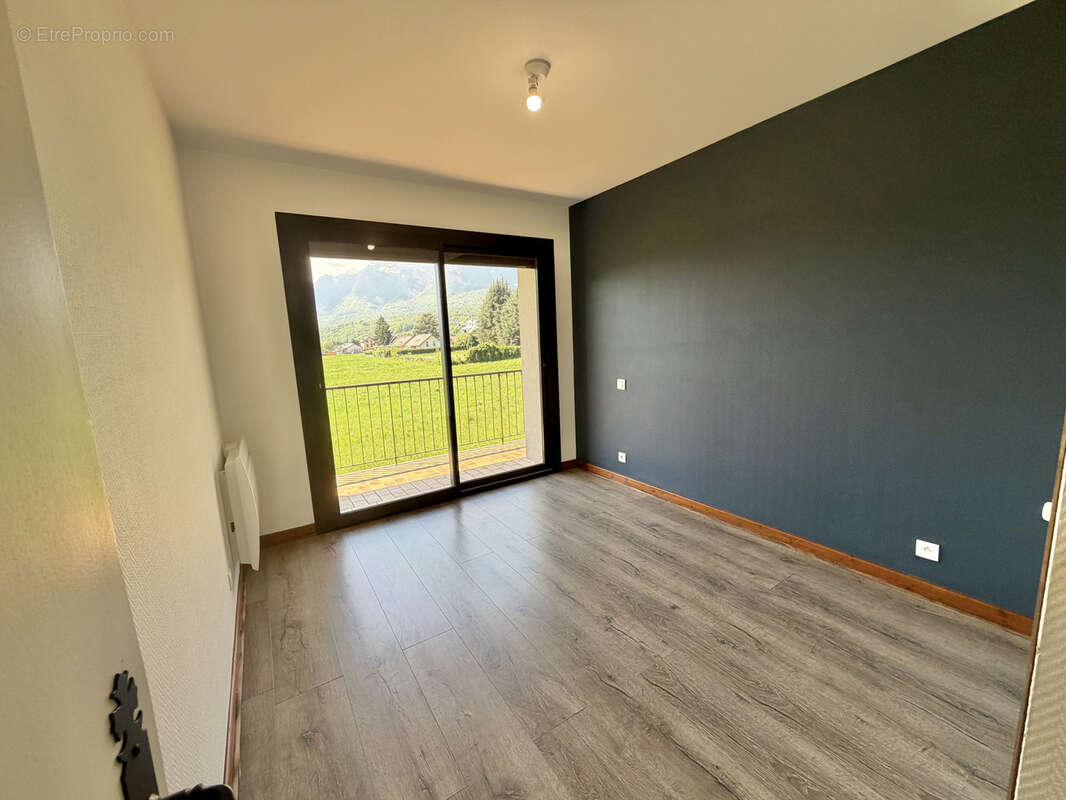 Appartement à GILLY-SUR-ISERE