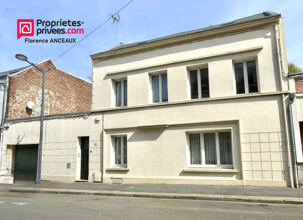 Maison à SAINT-QUENTIN