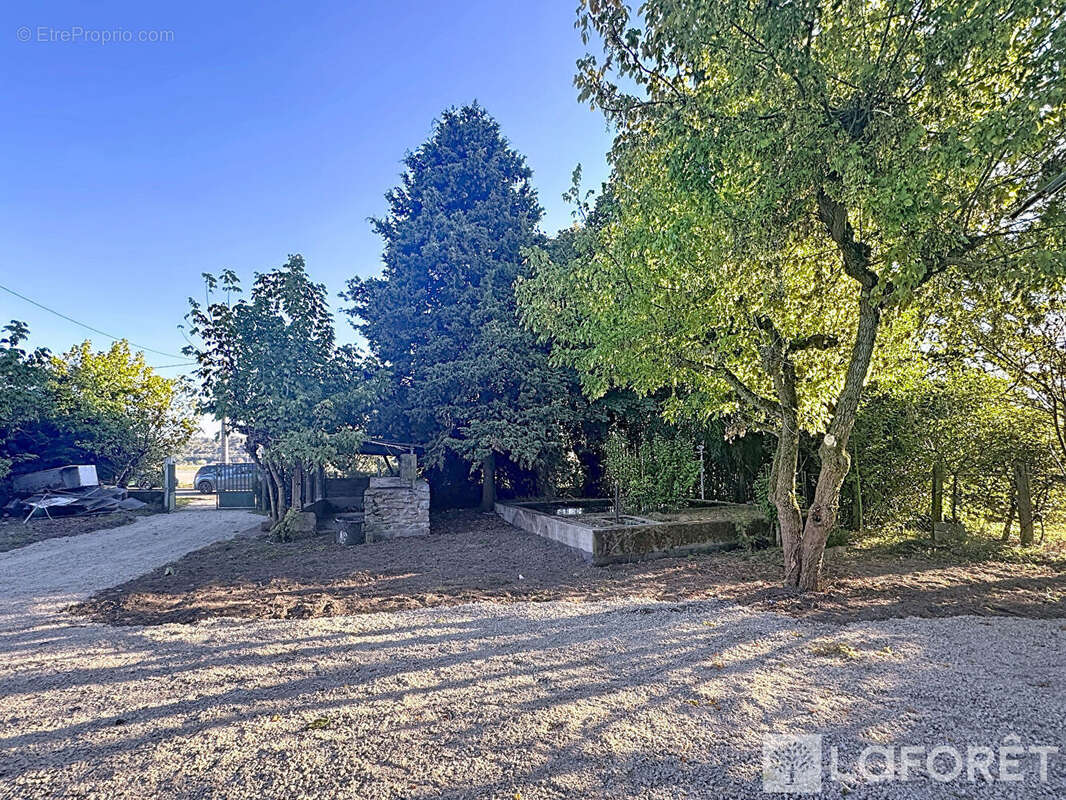 Maison à SAVAS-MEPIN