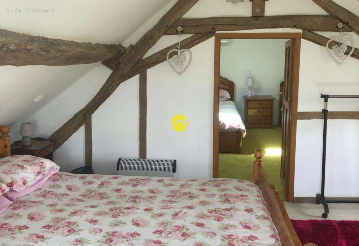 Maison à LURCY-LEVIS