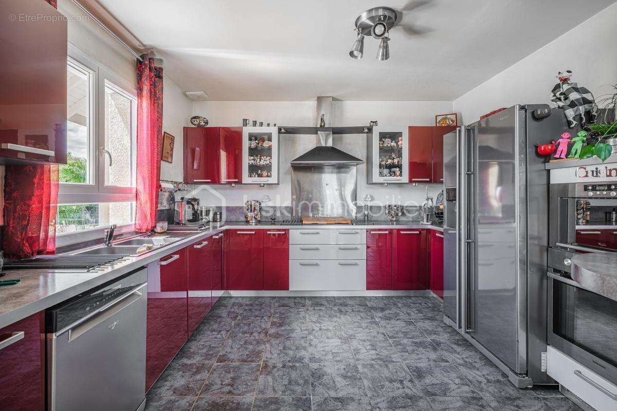 Maison à SAINT-GENIX-SUR-GUIERS