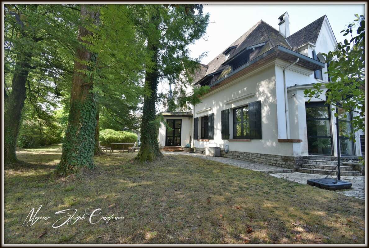 Maison de caractère à vendre 12 pièces  (40) de 355 m² au coeur du centre-ville - photo 19