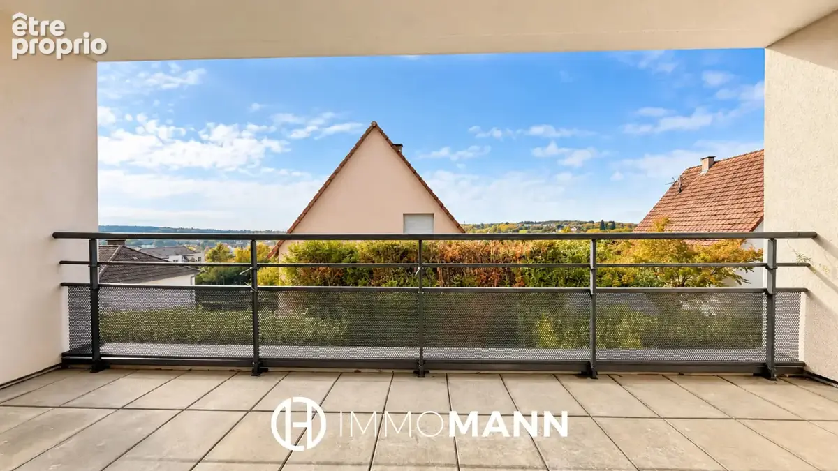 Duplex inversé avec jardin, terrasses, garage et parking - photo 6