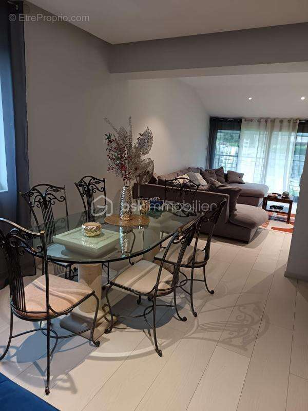 Maison à BONNEVILLE