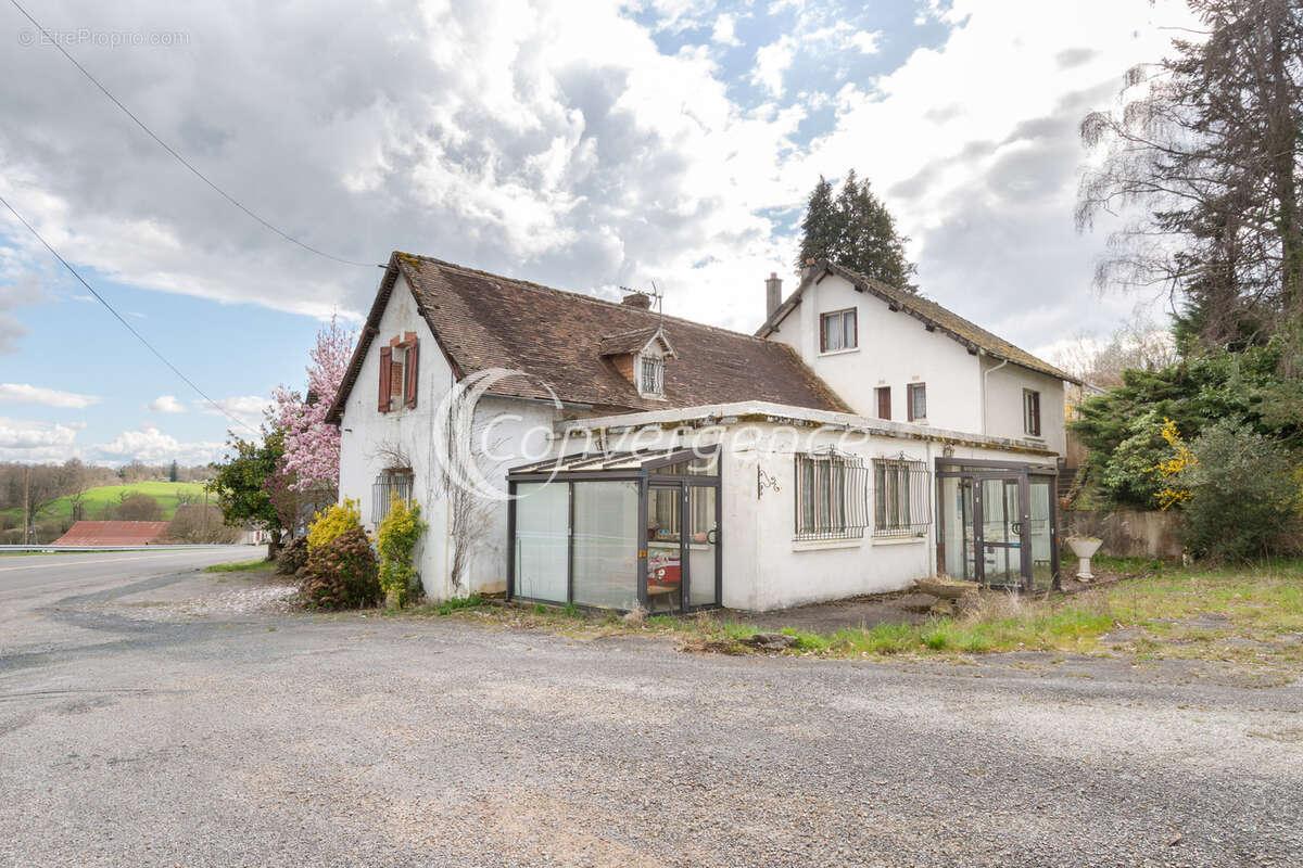 Maison à VICQ-SUR-BREUILH