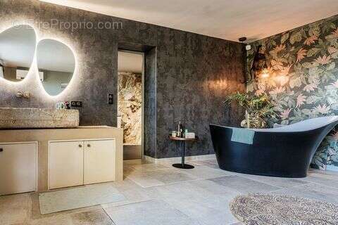 Maison à LA CADIERE-D'AZUR