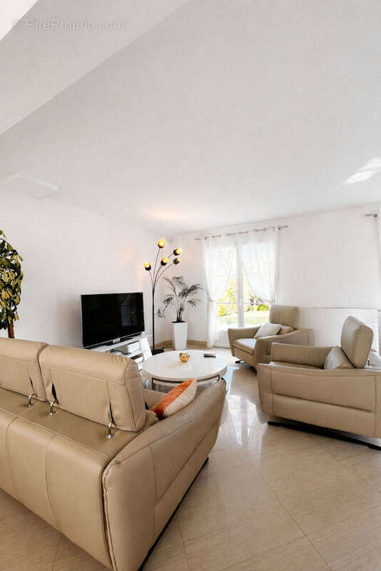 Maison à ORRY-LA-VILLE