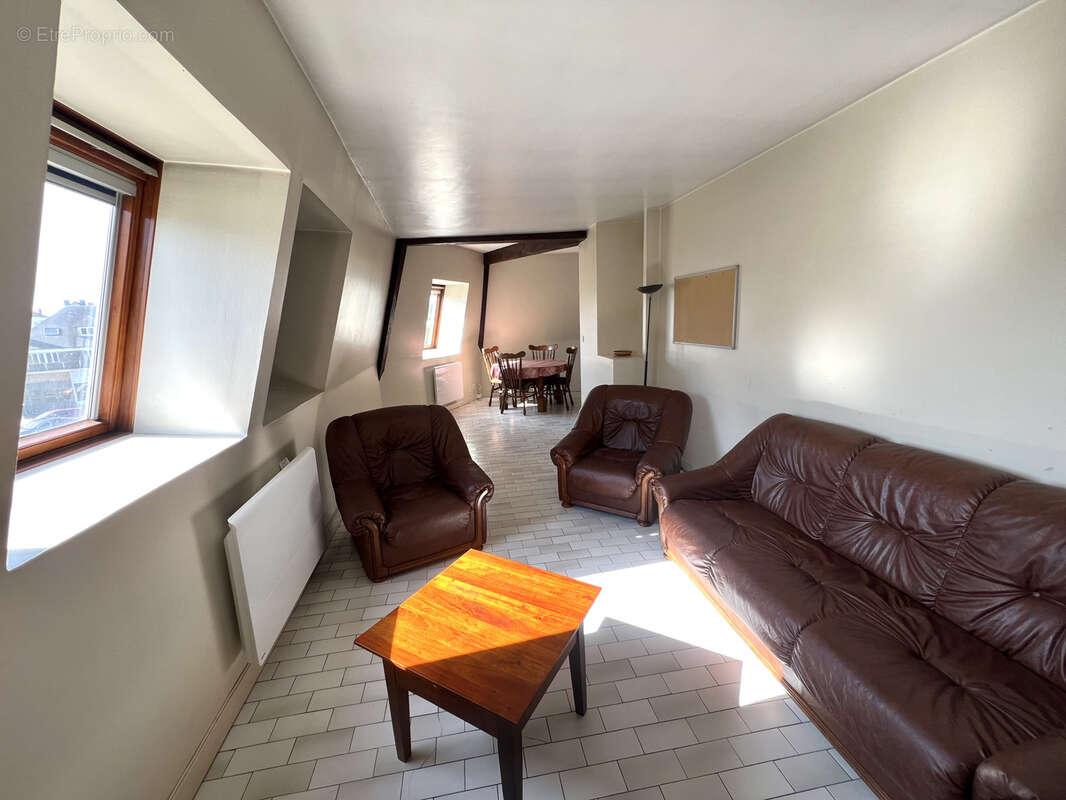 Appartement à EGLETONS