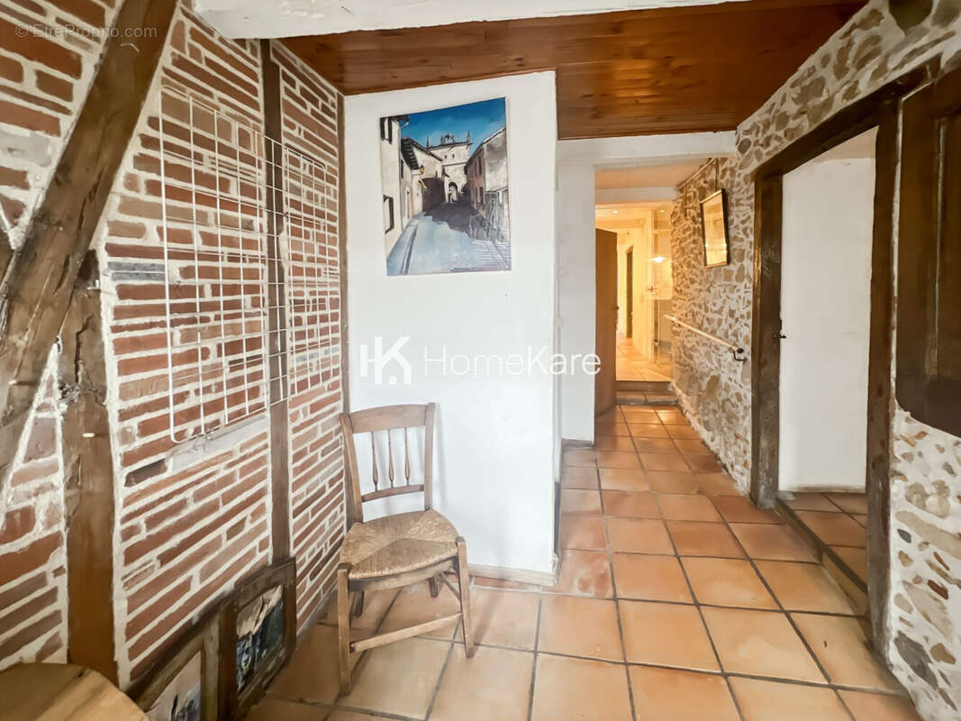 Maison à AURIGNAC