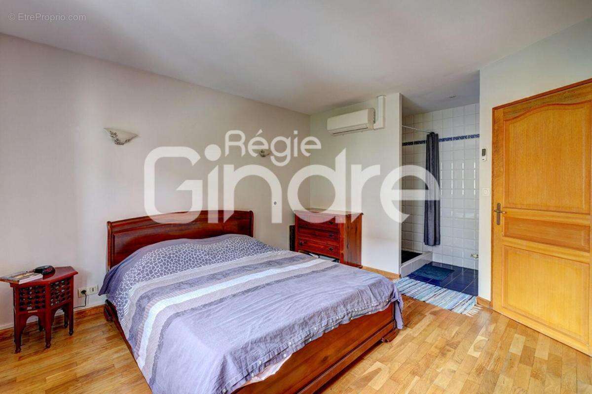 Maison à VILLEURBANNE