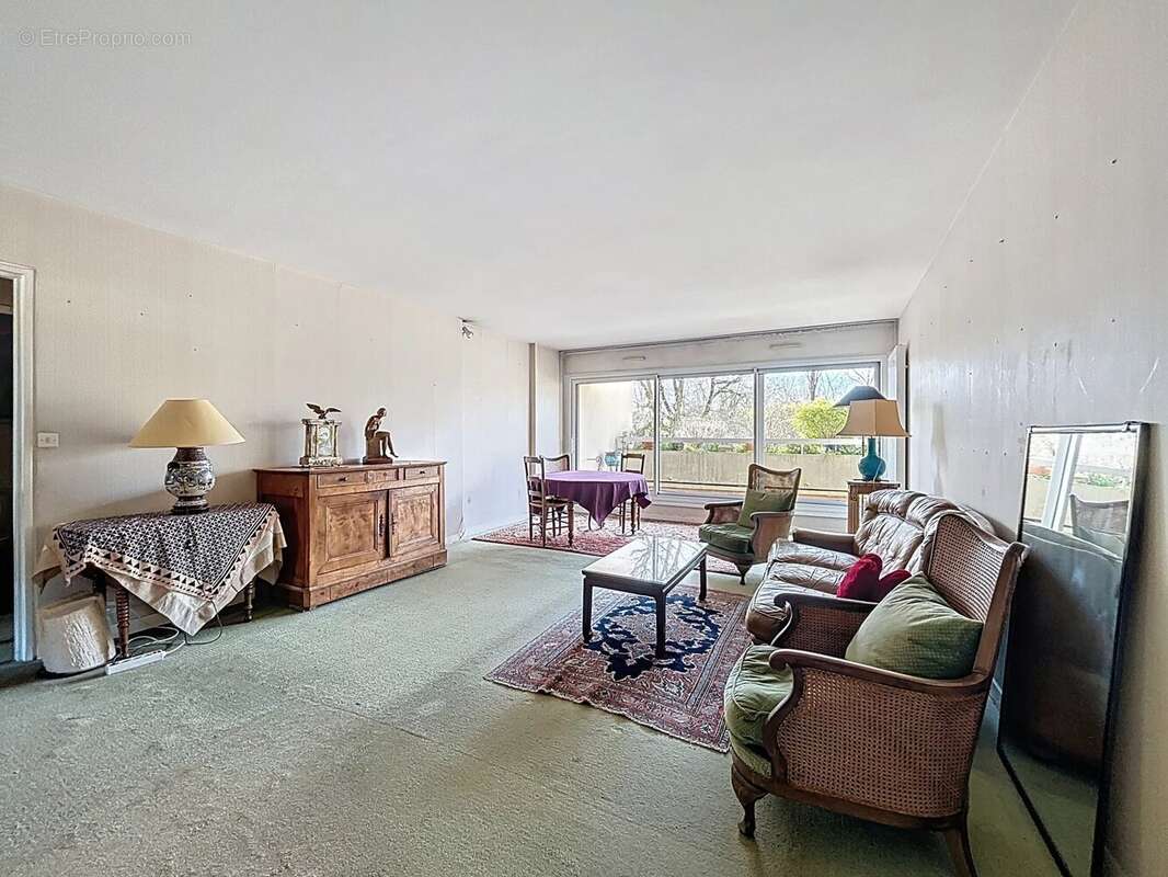 Appartement à ELANCOURT