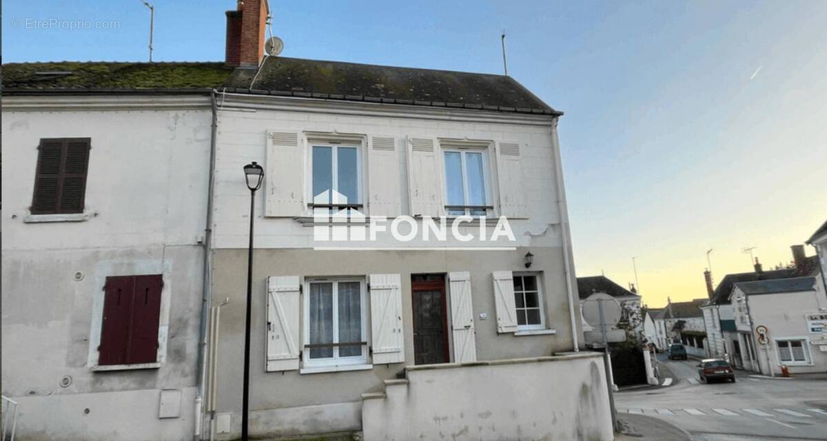Maison à CHISSAY-EN-TOURAINE