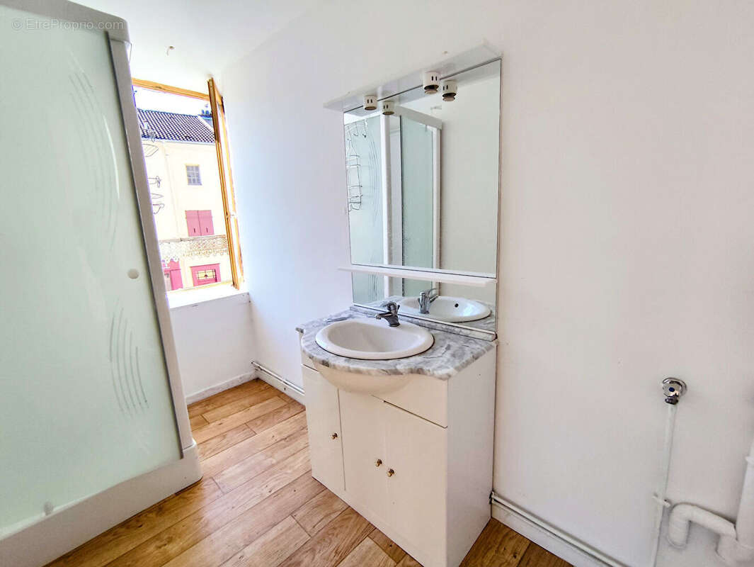 Appartement à MIRECOURT