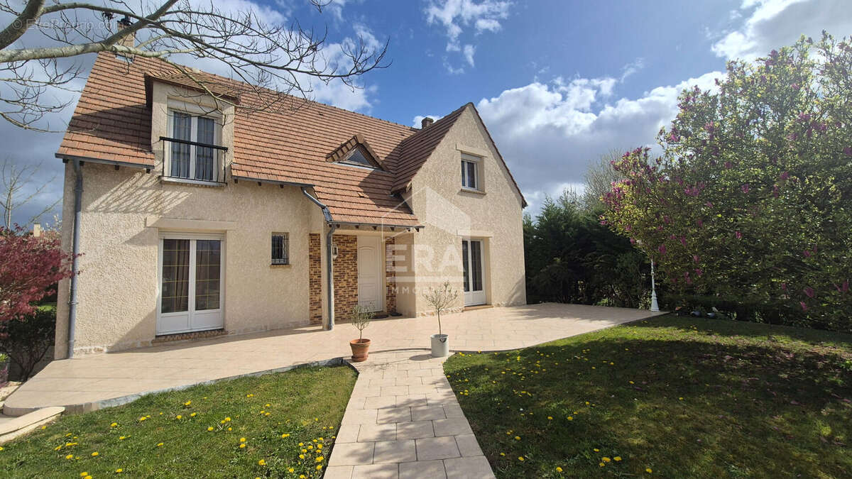 Maison à GRISY-SUISNES