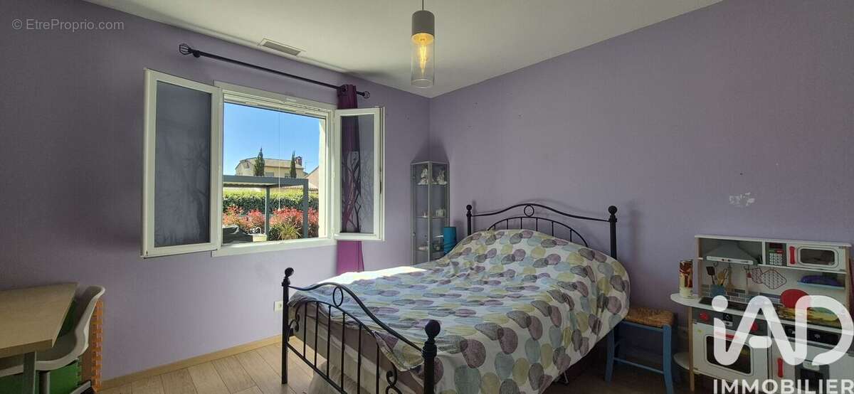 Maison 136 m² à Saint-Bauzille-De-Putois  - photo 8