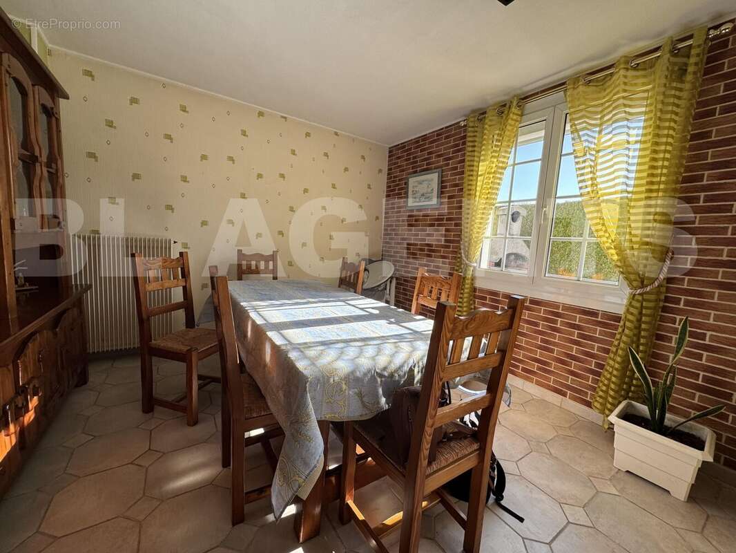 IMG_8366 - Maison à BELLEU