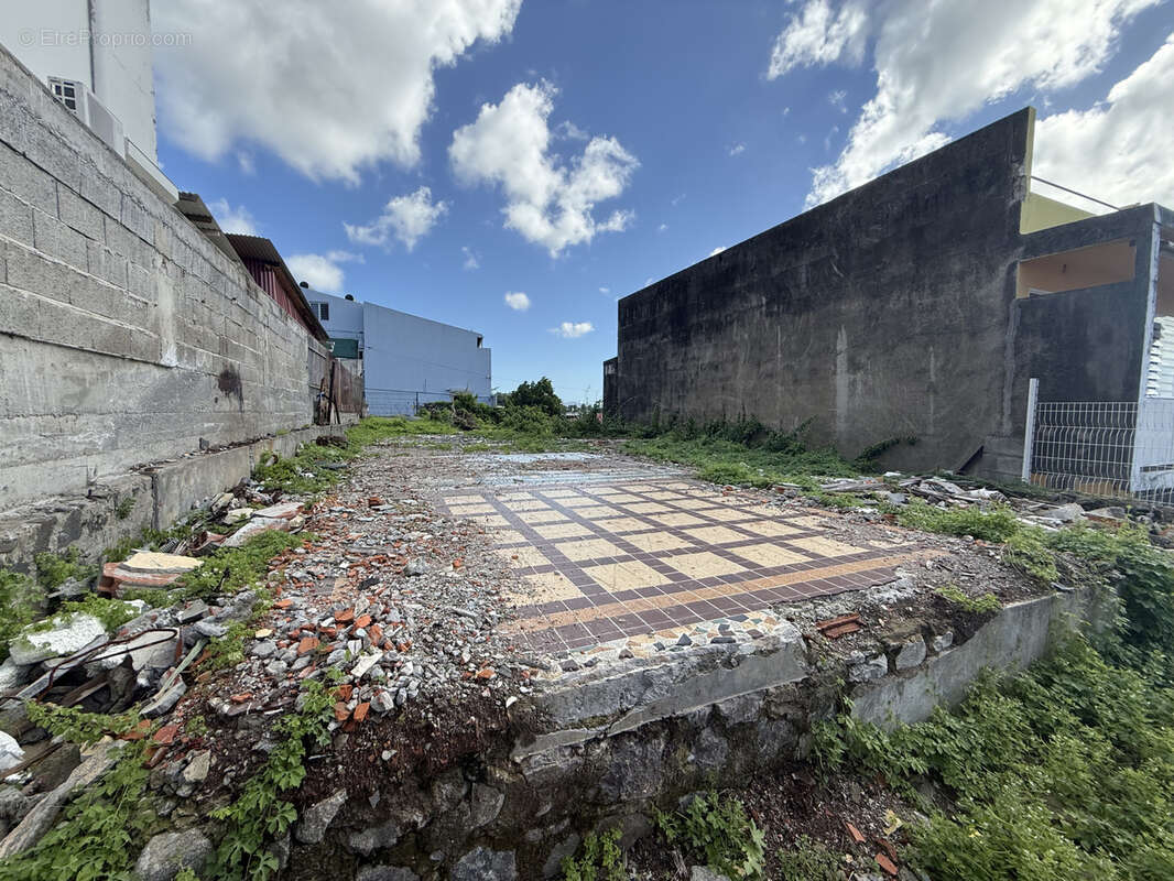 Terrain à FORT-DE-FRANCE