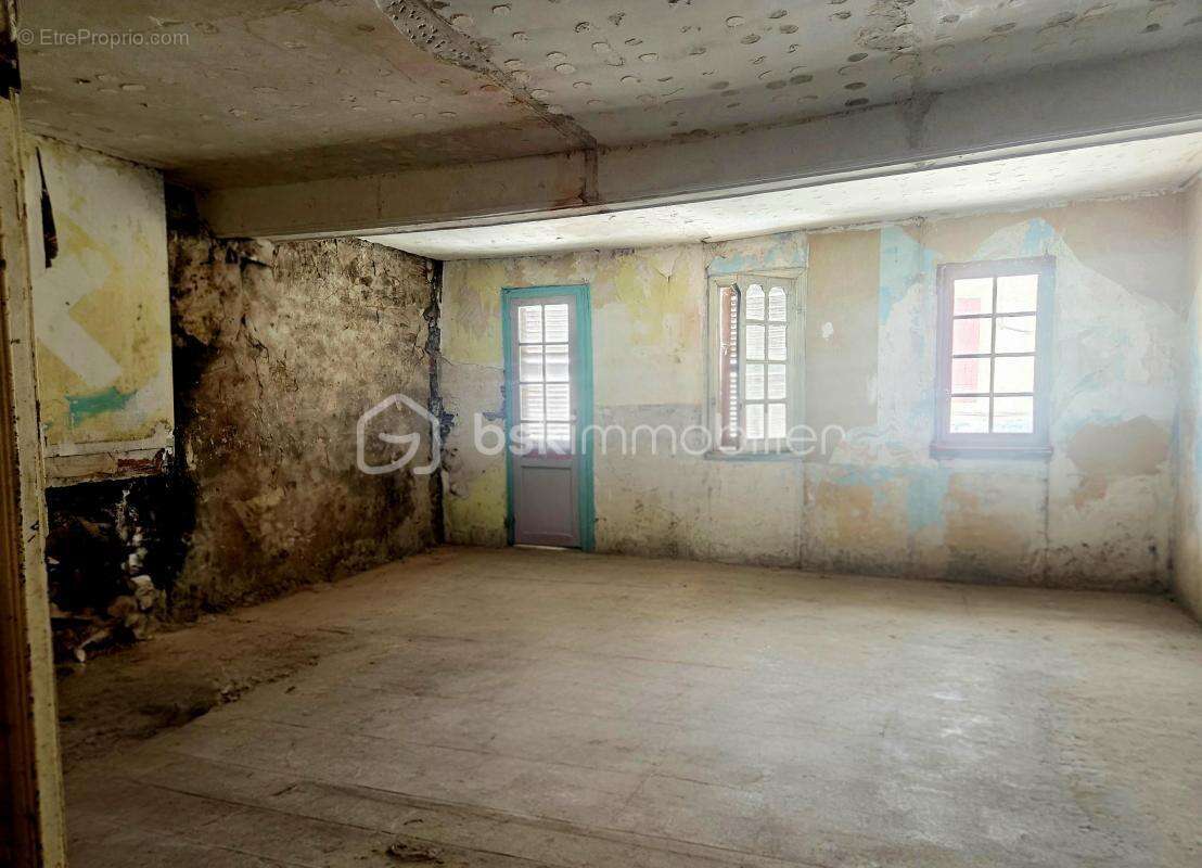 Immeuble de caractère – Centre historique de Salies-de-Béarn - photo 5
