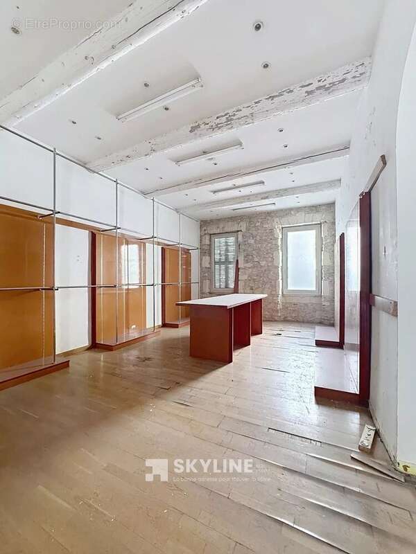 Appartement à MARSEILLE-1E