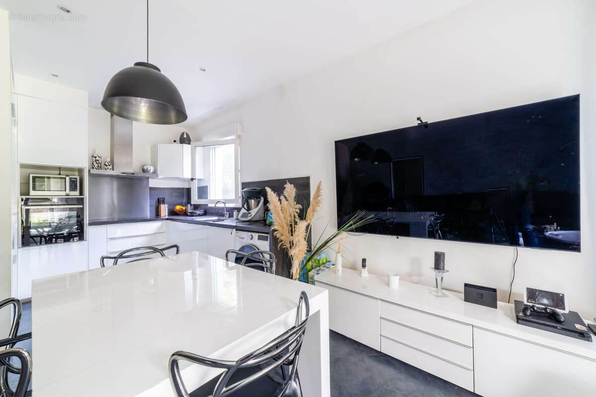 Appartement à GENNEVILLIERS