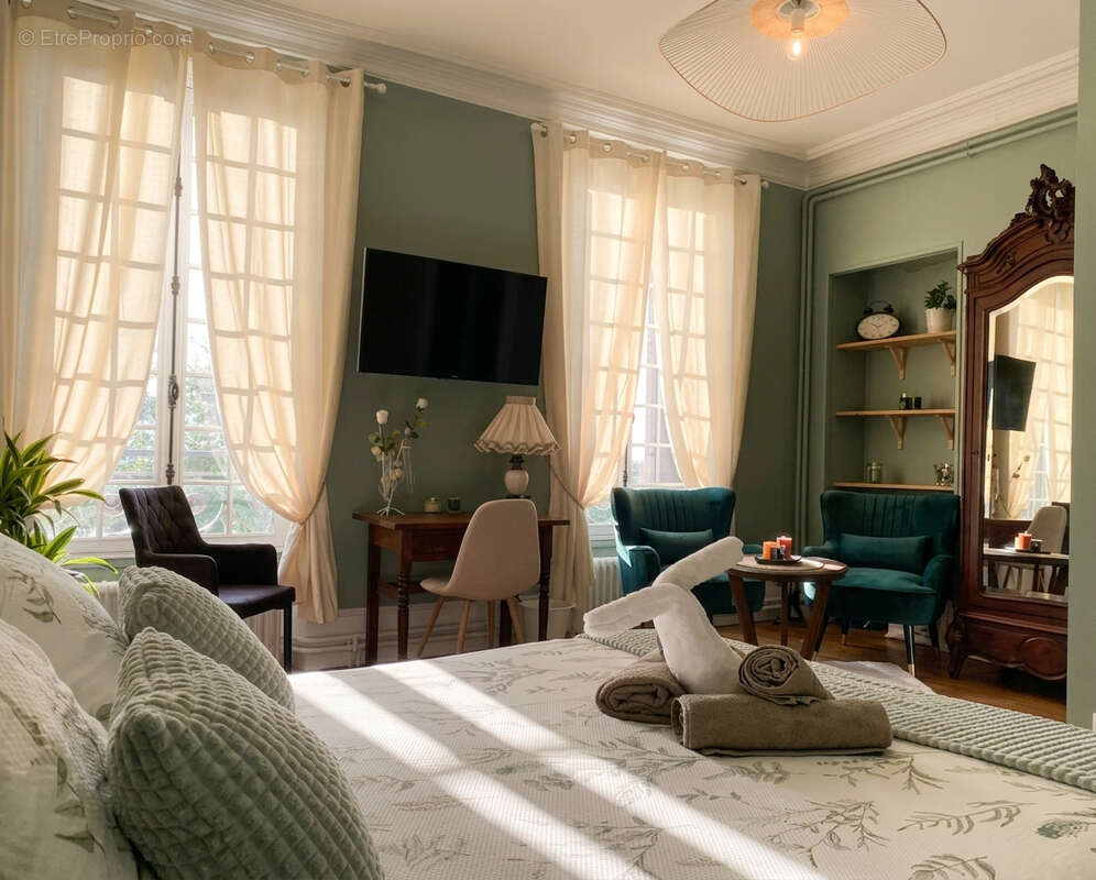 Maison à VARENNES-VAUZELLES