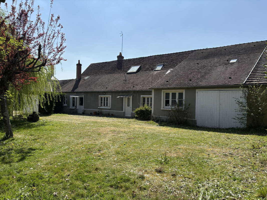 Maison à MAUVES-SUR-HUISNE