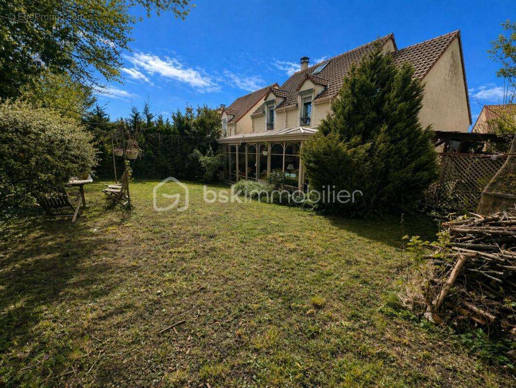 Maison à TOURNAN-EN-BRIE