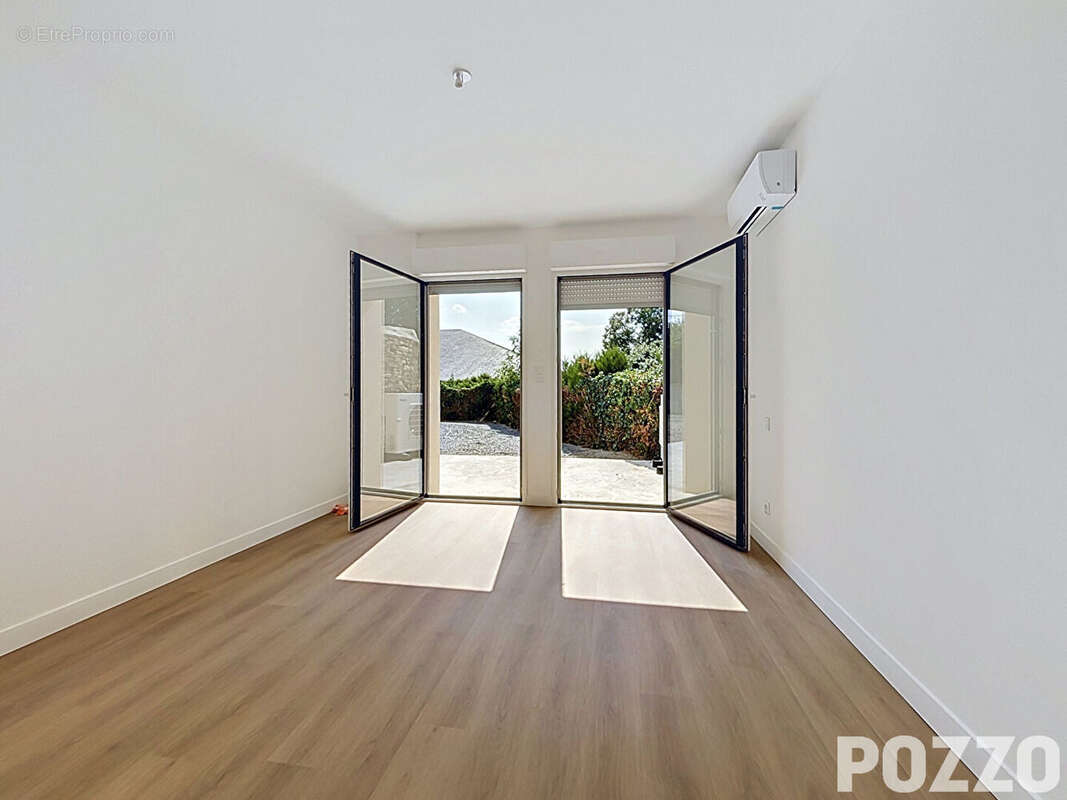 A Vendre - Avranches centre - Appartement rez-de-chaussée - 5 pièce(s) 137,64 m² - terrasse et parking - photo 6