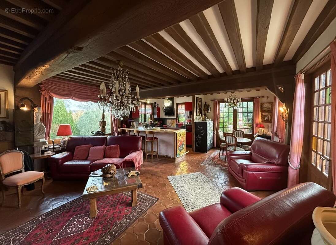 Maison 167 m² à Saint-Arnoult  - photo 3