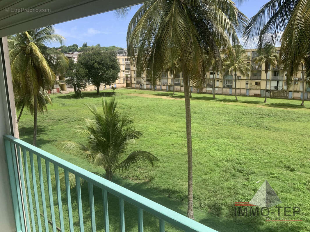 Appartement à LES ABYMES