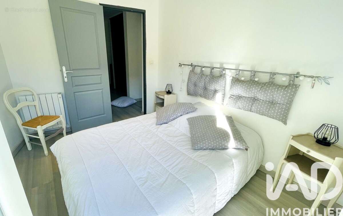 Maison 101 m² à Siradan  - photo 8