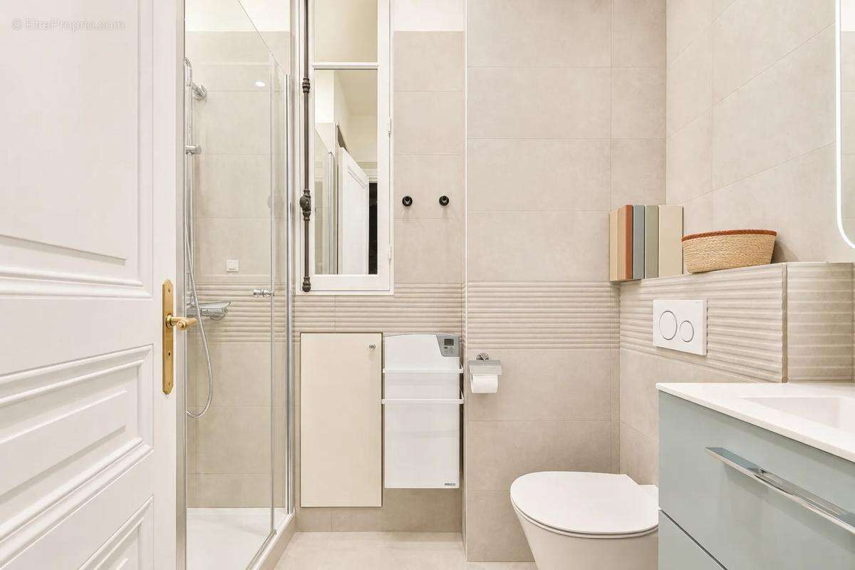 Appartement à NEUILLY-SUR-SEINE